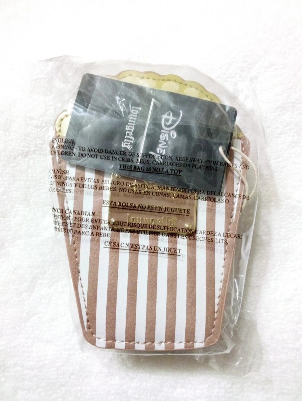 Loungefly Disney Dumbo Flying Elephant Popcorn Change Coin Purse Keychain - Picture 6 of 9